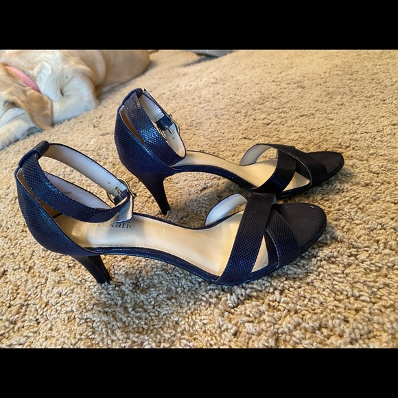 Kelly & Katie size 7.5 heels - Picture 2 of 8